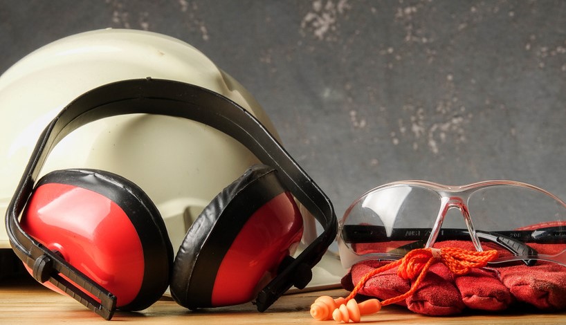 PERSONAL PROTECTIVE EQUIPMENT(PPE)